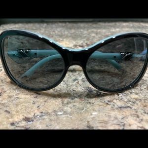 Tiffany & Co. sunglasses 🕶